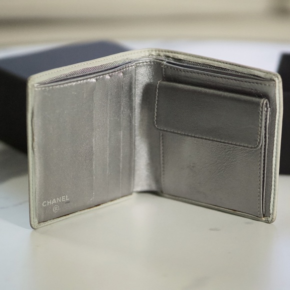 CHANEL Mademoiselle Quilted Bifold Wallet - Picture 3 of 10